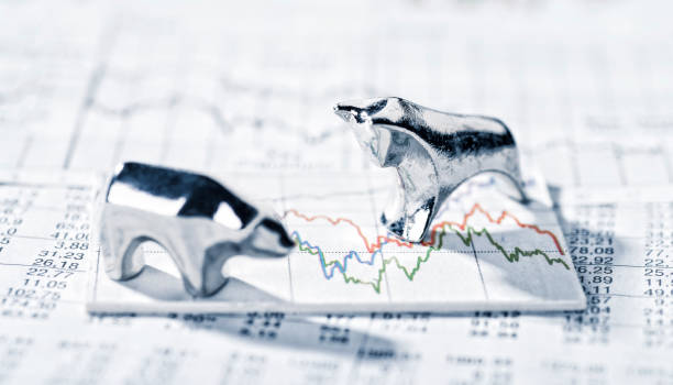 Silver Price Outlook: XAG/USD Slips Below $32.50 as US Treasury Yields Rebound