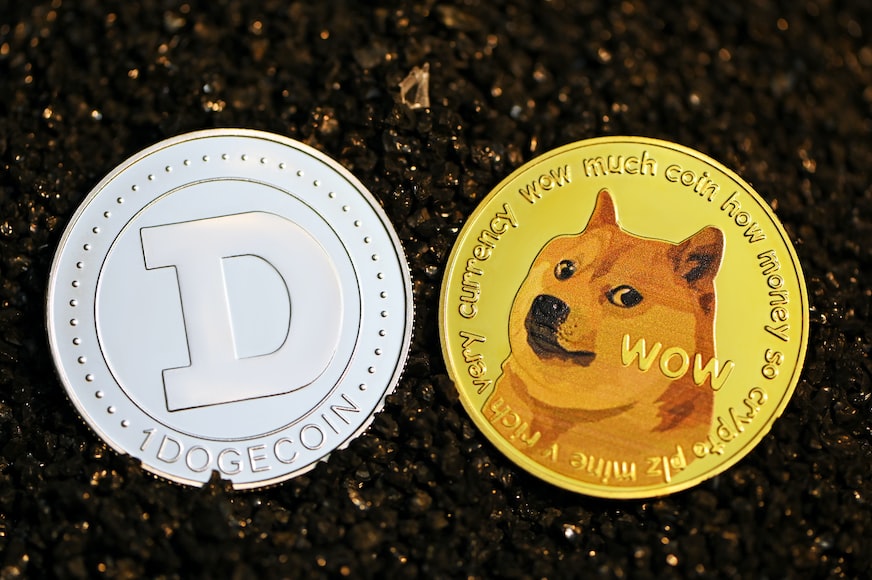 Is Tesla Getting Ready to Introduce a Bitcoin And Dogecoin Payment Features?