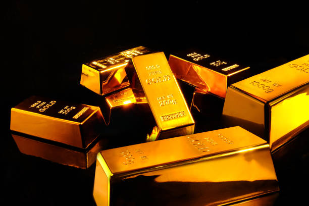 Weak US Data Fuels Gold Rally as Investors Eye Potential Rate Cuts