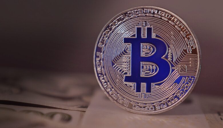 Bitcoin Market Outlook: Technical Analysis and Price Direction Assessment