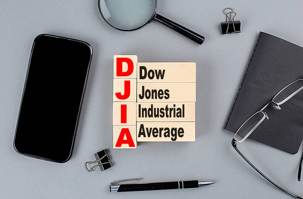 Dow Jones Hits New High, Consumer Confidence Rises